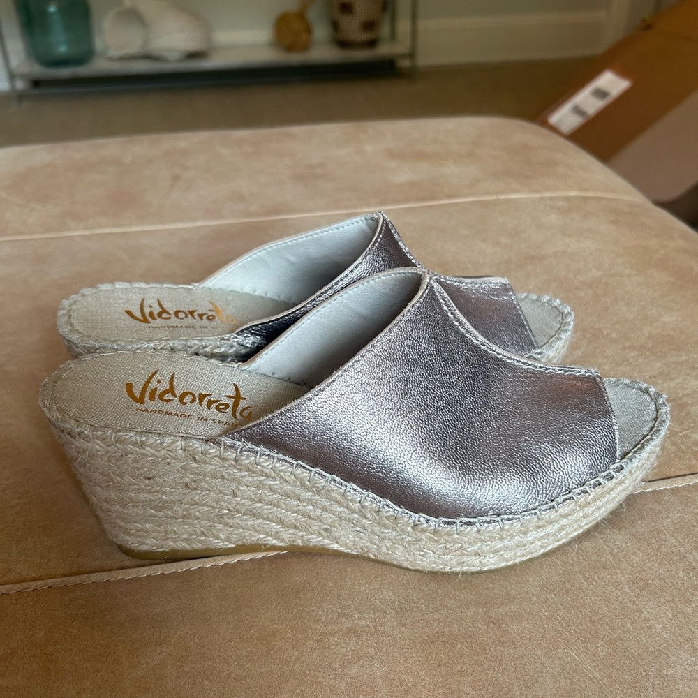 champagne wedges